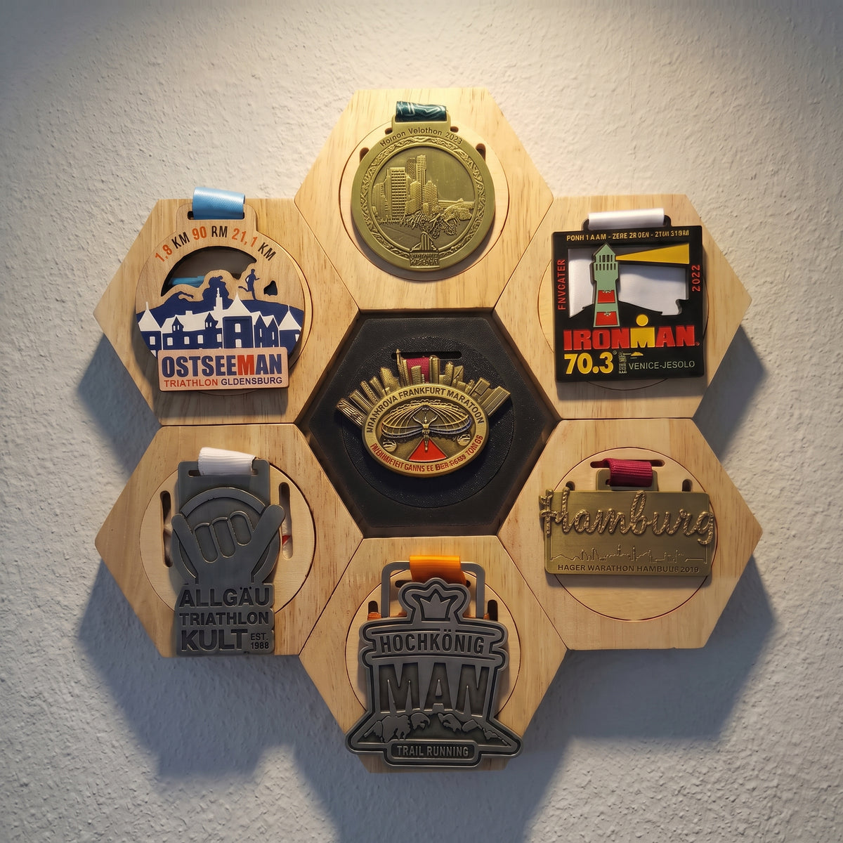 Medaillenhalter Holz Wabe Bild