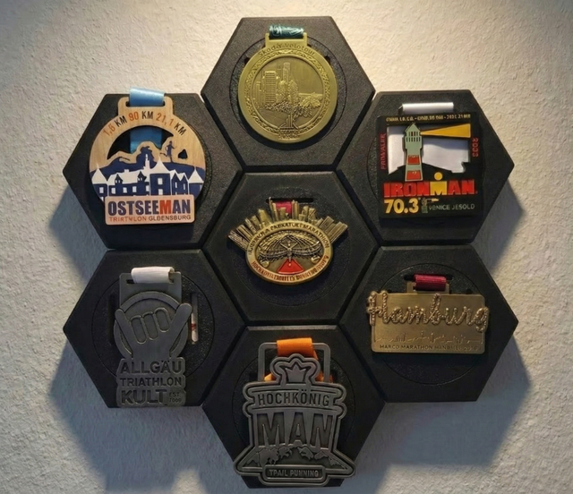 Medaillenhalter-Display aus Kunststoff