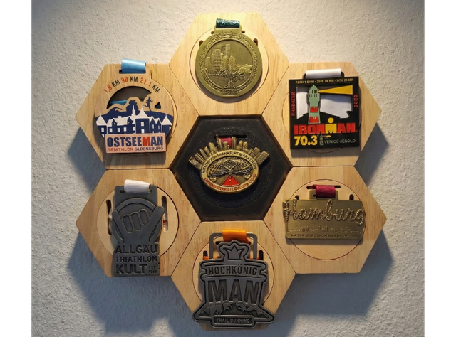 Medaillenhalter-Display aus Holz
